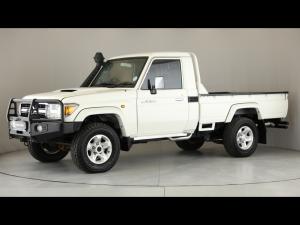 Toyota Land Cruiser 79 4.5D-4D V8 single cab LX - Image 24