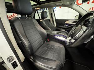 Mercedes-Benz GLE GLE300d 4Matic - Image 14