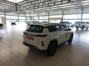 Toyota Urban Cruiser 1.5 XR manual - Image 8