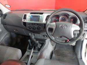 Toyota Hilux 3.0D-4D Xtra cab 4x4 Raider Dakar edition - Image 6