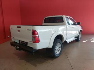 Toyota Hilux 3.0D-4D Xtra cab 4x4 Raider Dakar edition - Image 2