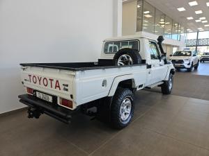 Toyota Land Cruiser 79 4.5D-4D V8 single cab LX Namib - Image 2
