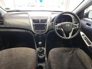 Hyundai Accent sedan 1.6 Fluid - Image 6
