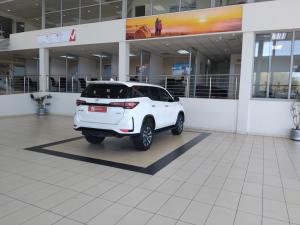 Toyota Fortuner 2.4GD-6 4x4 - Image 2
