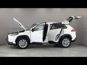 Toyota Corolla Cross 1.8 Xi - Image 12