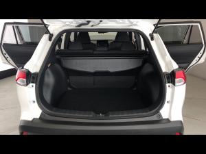 Toyota Corolla Cross 1.8 Xi - Image 18