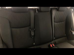 Toyota Corolla Cross 1.8 Xi - Image 20