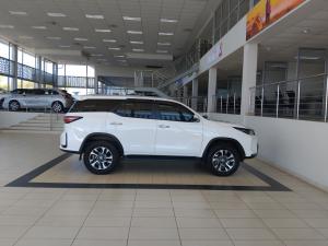 Toyota Fortuner 2.4GD-6 auto - Image 3