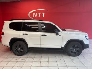 Toyota Landcruiser 300 V6 3.3D GR-S - Image 3