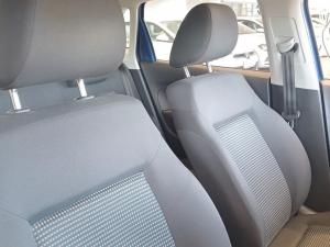 Volkswagen Polo Vivo 1.4 Comfortline - Image 10