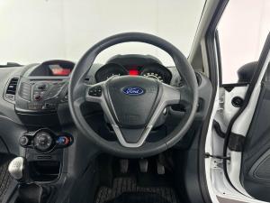 Ford Fiesta 1.4i Ambiente 5-Door - Image 12