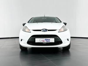 Ford Fiesta 1.4i Ambiente 5-Door - Image 3