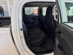 Isuzu D-MAX 1.9 Ddi HR L automatic D/C - Image 12