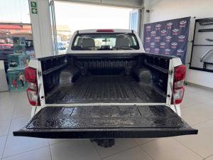 Isuzu D-MAX 1.9 Ddi HR L automatic D/C - Image 5