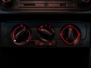 Volkswagen Polo Vivo hatch 1.4 Trendline - Image 11