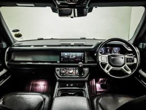 Land Rover Defender 110 D300 X-Dynamic HSE - Image 13