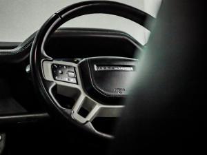 Land Rover Defender 110 D300 X-Dynamic HSE - Image 17