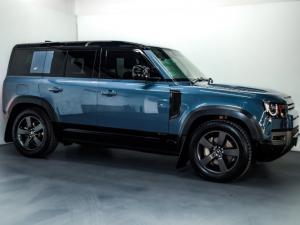Land Rover Defender 110 D300 X-Dynamic HSE - Image 2