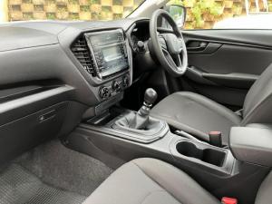 Isuzu D-Max 1.9TD single cab L manual - Image 5
