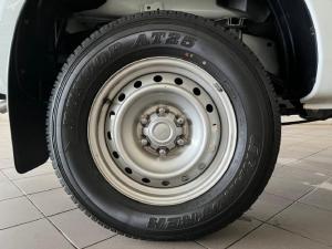 Isuzu D-Max 1.9TD single cab L manual - Image 9