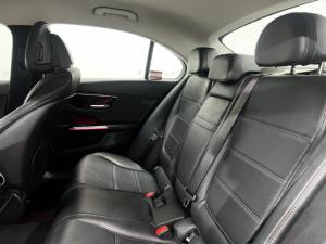 Mercedes-Benz C-Class C200 - Image 6