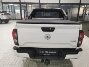 Nissan Navara 2.5DDTi double cab LE Plus 4x4 - Image 4