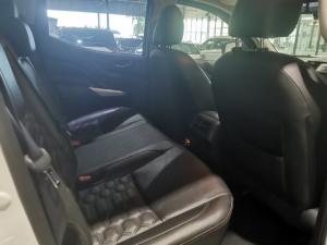 Nissan Navara 2.5DDTi double cab LE Plus 4x4 - Image 6