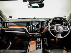 Volvo XC60 B6 AWD Ultimate Dark - Image 13
