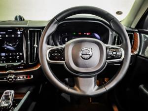 Volvo XC60 B6 AWD Ultimate Dark - Image 18