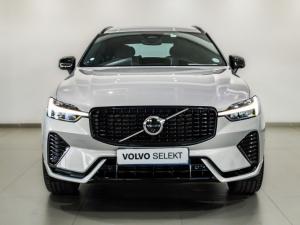 Volvo XC60 B5 AWD Plus Dark - Image 2