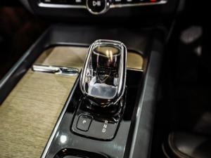 Volvo XC60 B6 AWD Plus Bright - Image 15