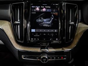 Volvo XC60 B6 AWD Plus Bright - Image 16