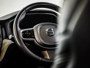Volvo XC60 B6 AWD Plus Bright - Image 17