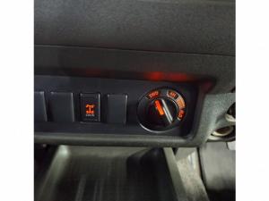 Nissan Navara 2.5dCi double cab 4x4 XE - Image 11