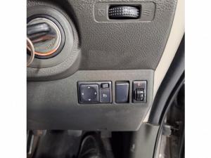 Nissan Navara 2.5dCi double cab 4x4 XE - Image 13