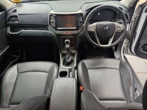 Mahindra XUV300 1.5TD W8 - Image 5
