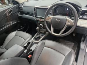 Mahindra XUV300 1.5TD W8 - Image 6
