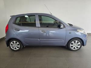 Hyundai i10 1.1 Motion - Image 3