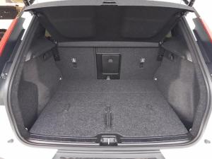 Volvo XC40 Recharge Single Motor Plus - Image 12