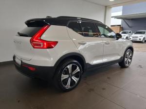 Volvo XC40 Recharge Single Motor Plus - Image 8