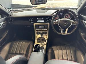 Mercedes-Benz SLK SLK200 BlueEfficiency auto - Image 13