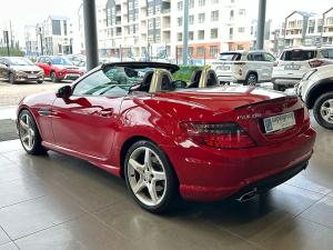 Mercedes-Benz SLK SLK200 BlueEfficiency auto - Image 4