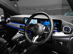 Mercedes-Benz V-Class V300d Exclusive - Image 19