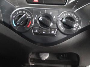 Toyota Starlet 1.4 XS - Image 10