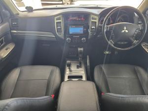 Mitsubishi Pajero 5-door 3.2DI-D GLS - Image 11