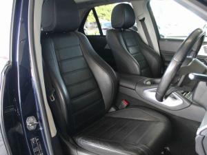 Mercedes-Benz GLE GLE300d 4Matic - Image 19