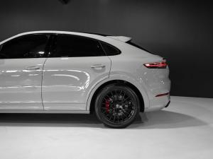 Porsche Cayenne GTS coupe - Image 3