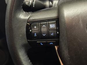 Toyota Hilux 2.8GD-6 double cab Raider auto - Image 9