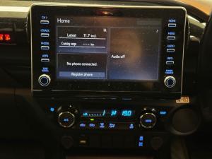 Toyota Hilux 2.8GD-6 double cab Raider auto - Image 13