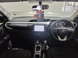 Toyota Hilux 2.8GD-6 48V double cab Raider - Image 8